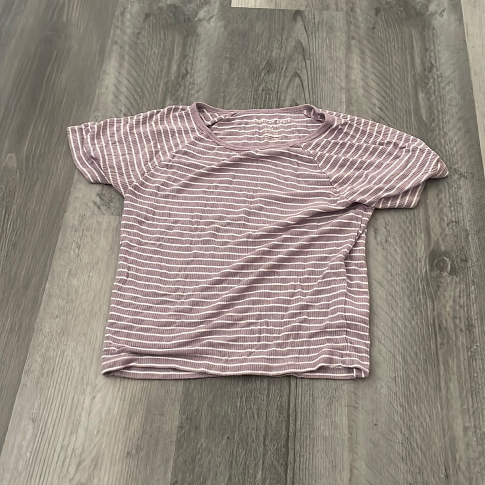 American Eagle cropped tee